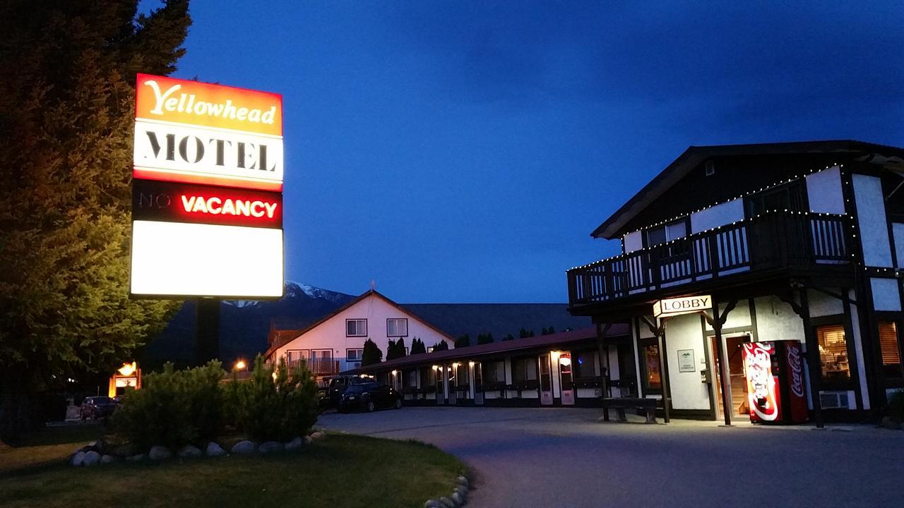 Yellowhead Motel Valemount Exteriör bild