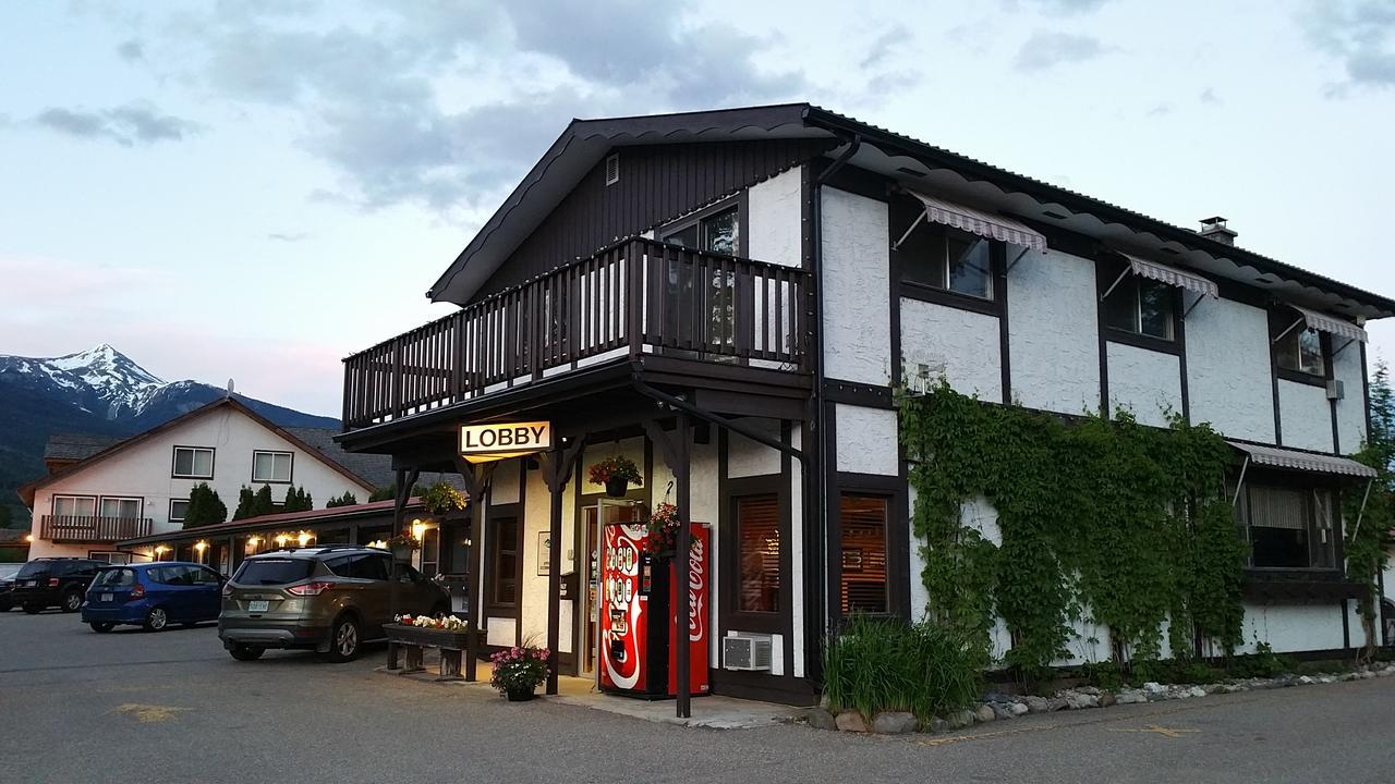 Yellowhead Motel Valemount Exteriör bild